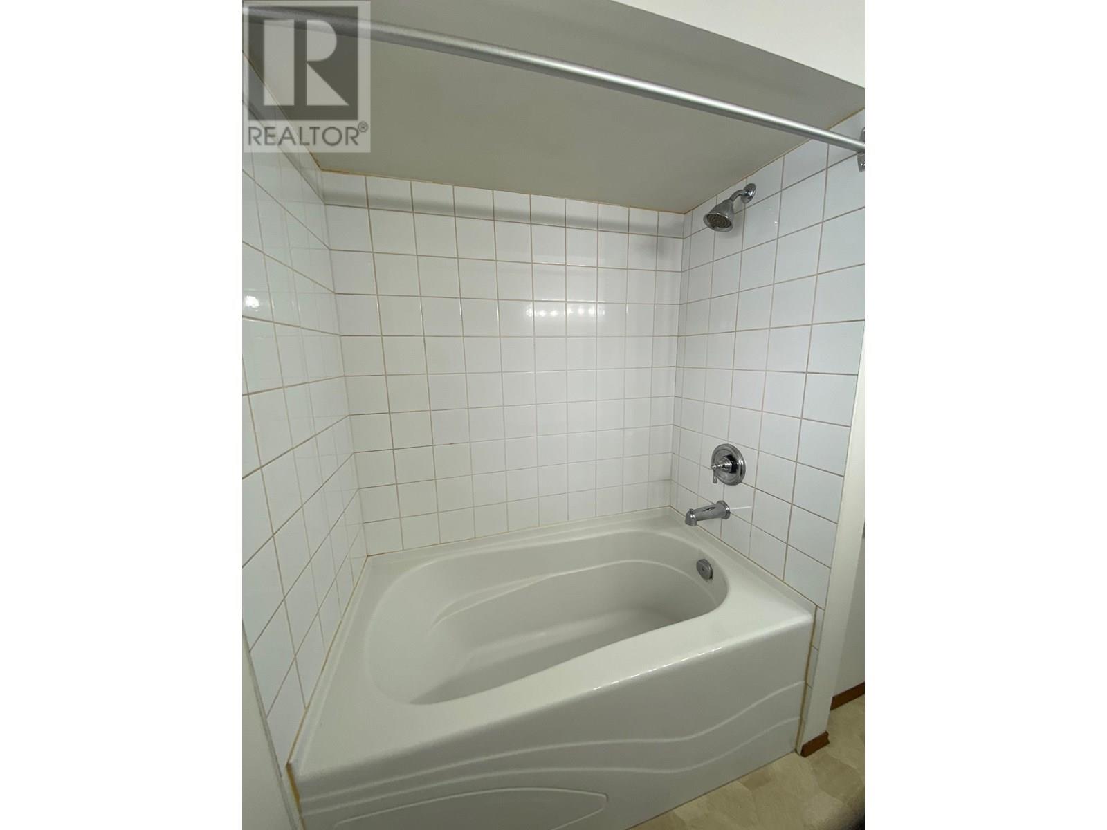 1714 OCEAN BEACH ESPLANADE, Gibsons