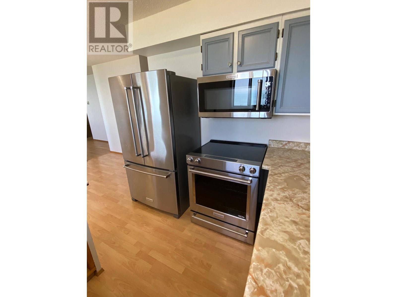 1714 OCEAN BEACH ESPLANADE, Gibsons