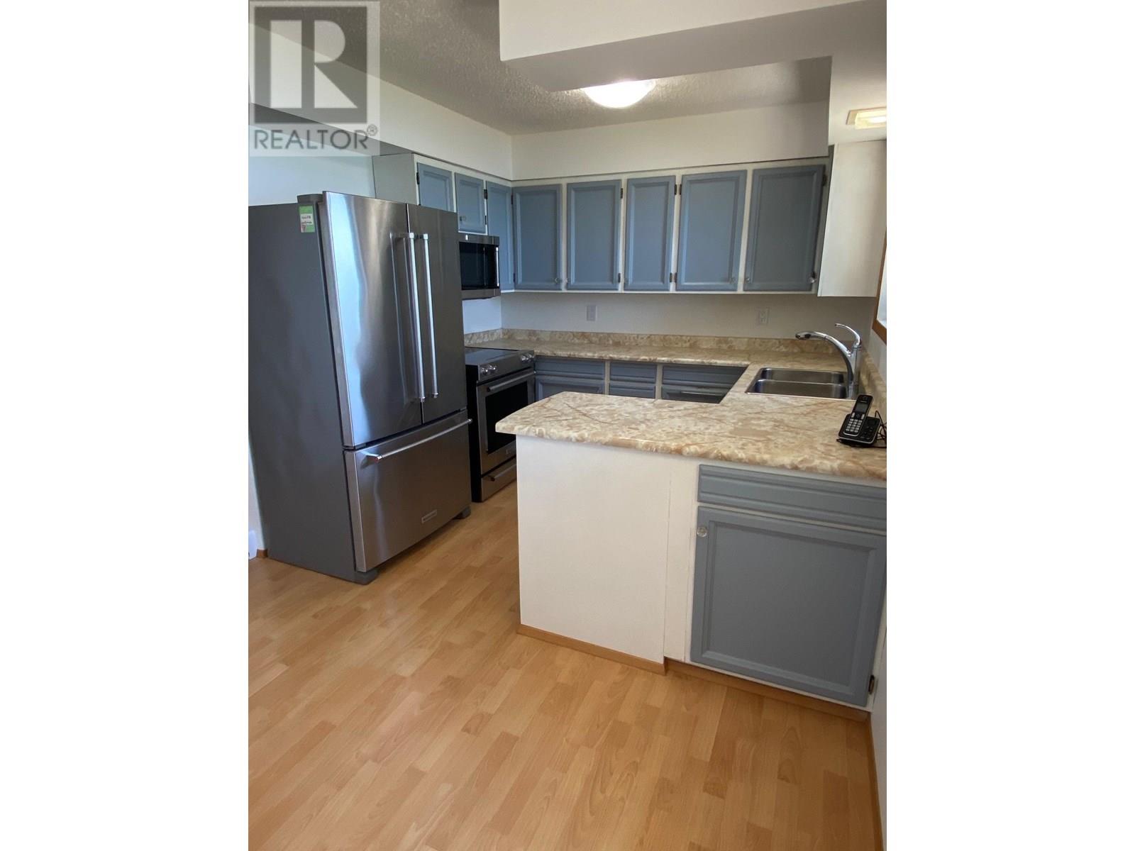 1714 OCEAN BEACH ESPLANADE, Gibsons