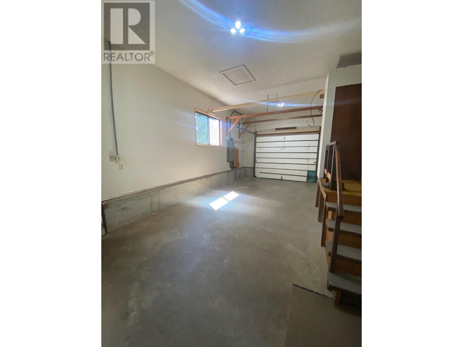 1714 OCEAN BEACH ESPLANADE, Gibsons