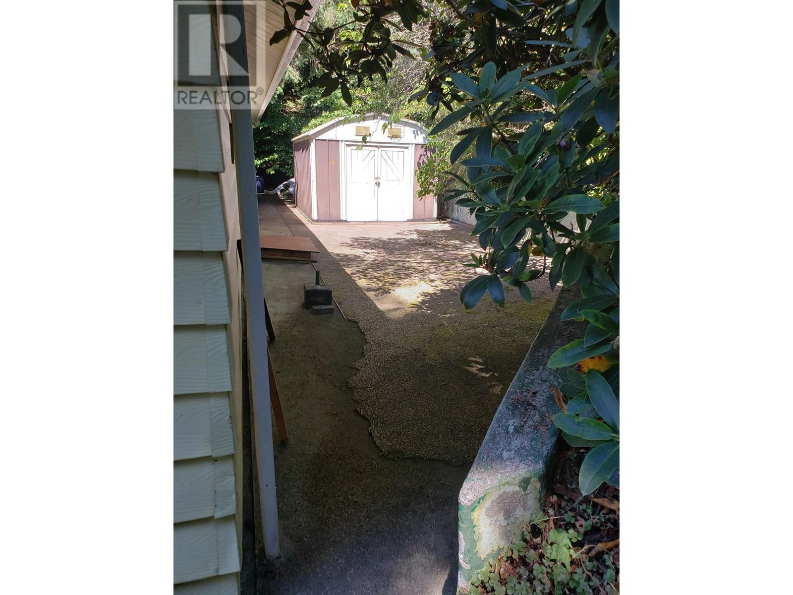 1714 OCEAN BEACH ESPLANADE, Gibsons