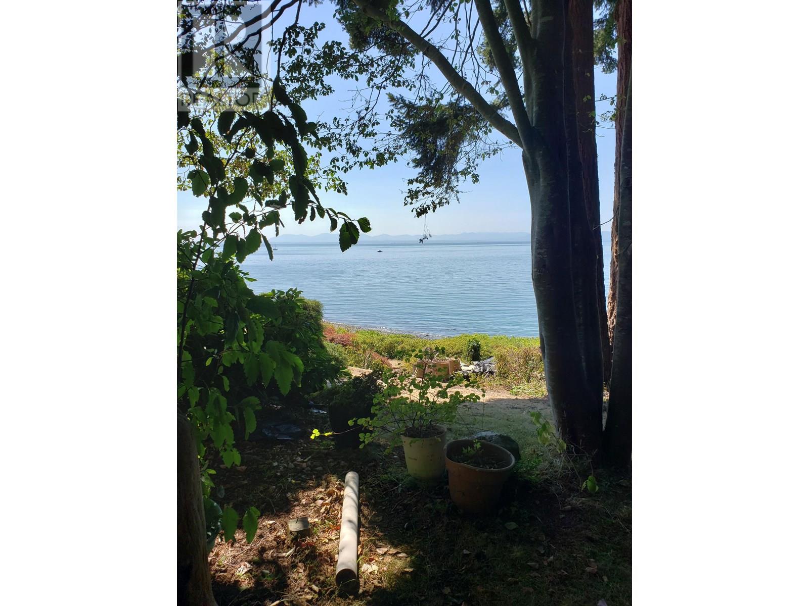 1714 OCEAN BEACH ESPLANADE, Gibsons