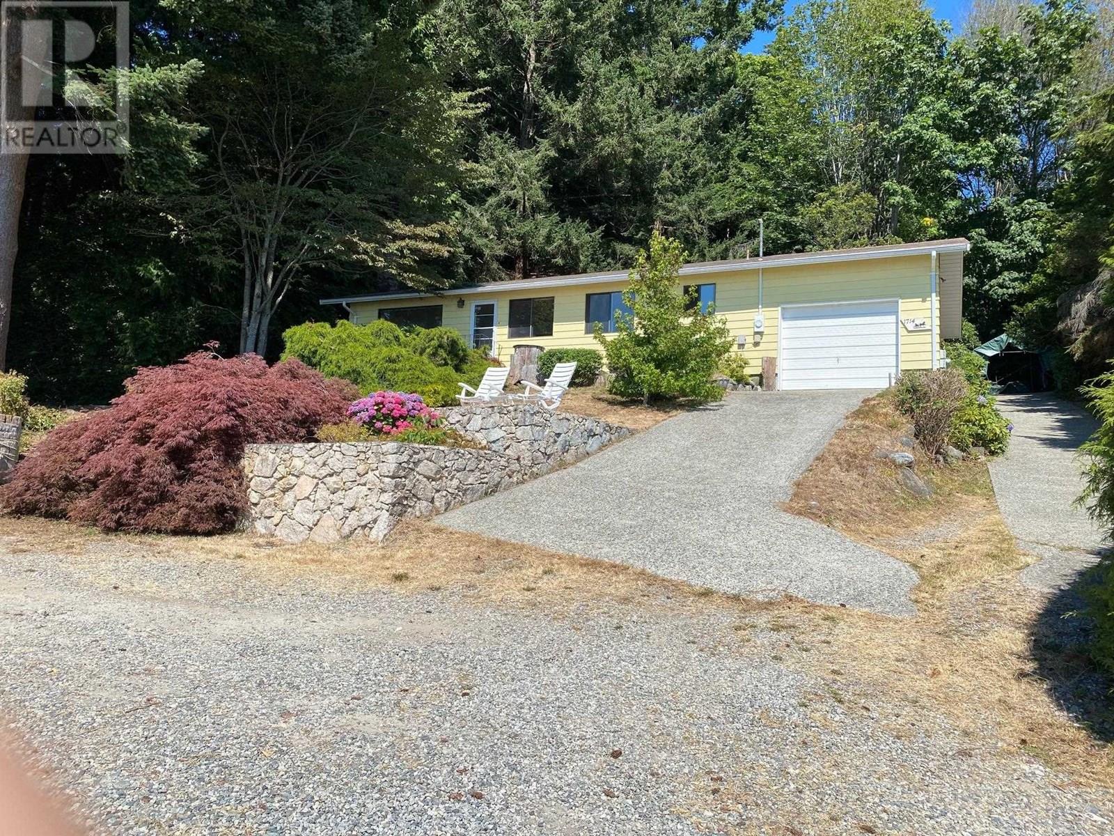1714 OCEAN BEACH ESPLANADE, Gibsons