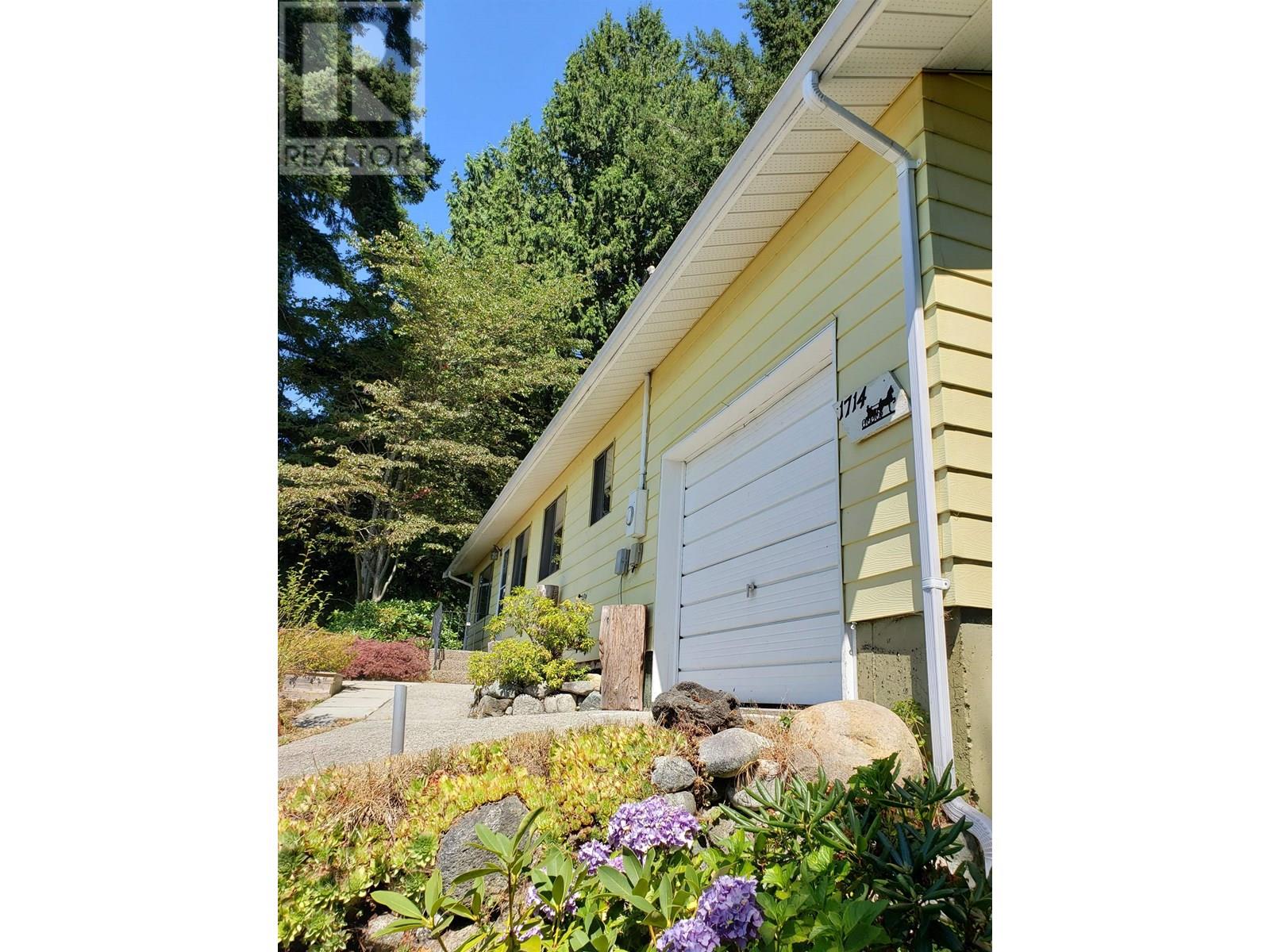 1714 OCEAN BEACH ESPLANADE, Gibsons