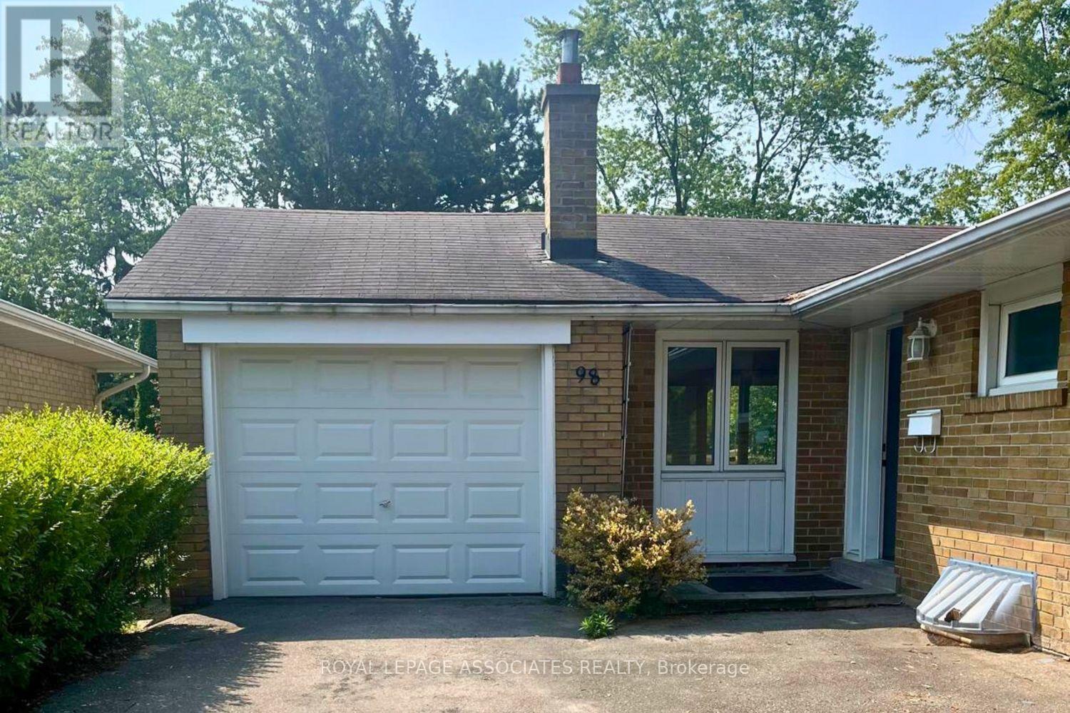 Photo 3 of Main 98 Wigmore Drive, Toronto ON