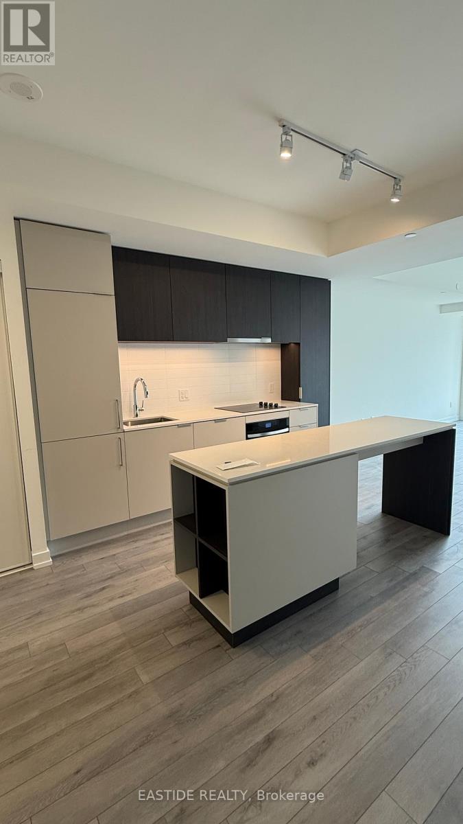 Photo 5 of 810 89 Church Street, Toronto ON