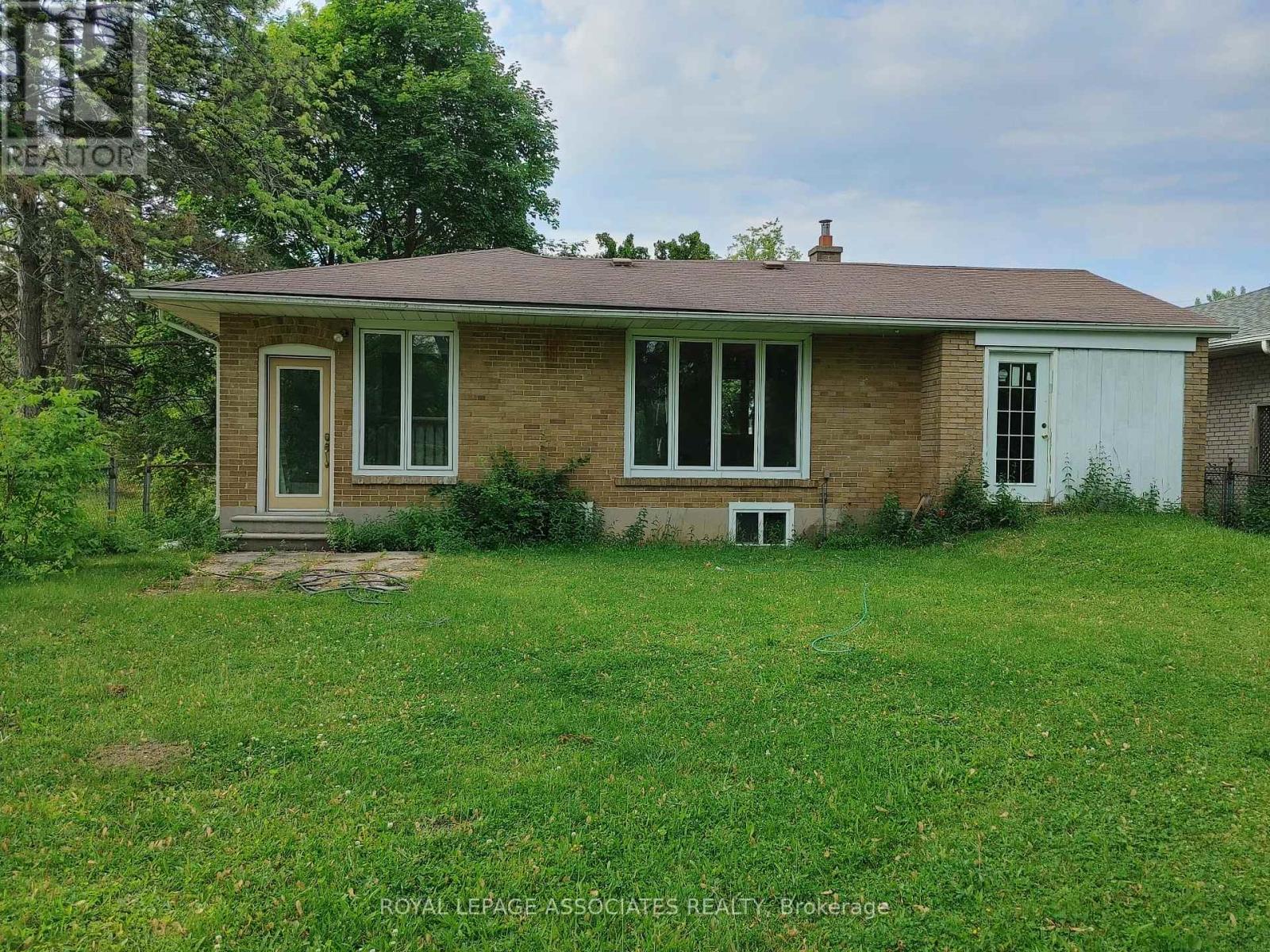 Photo 4 of Main 98 Wigmore Drive, Toronto ON