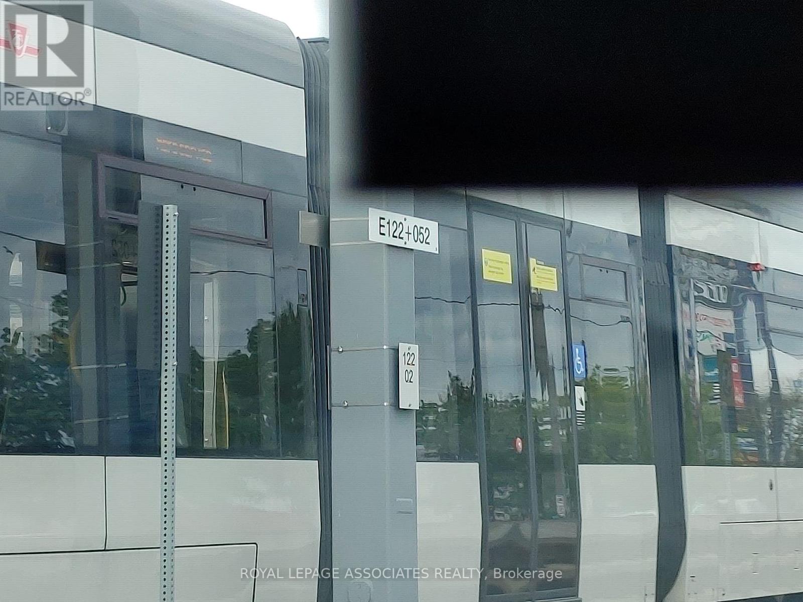 Photo 5 of Main 98 Wigmore Drive, Toronto ON