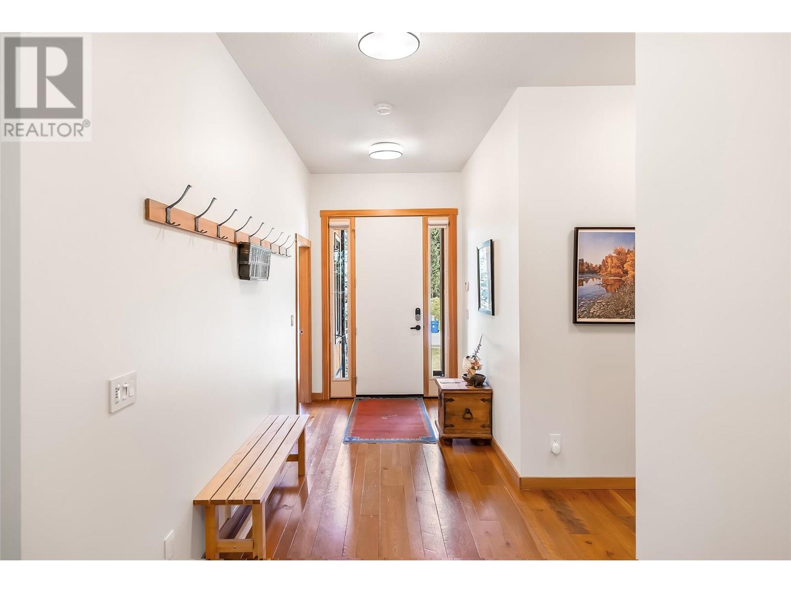 2077 Mountain Gate Road, Revelstoke