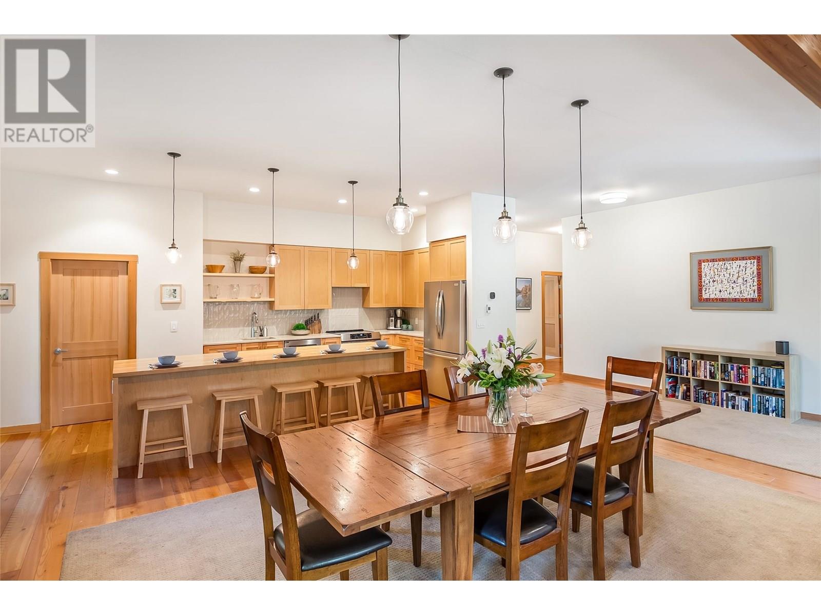 2077 Mountain Gate Road, Revelstoke