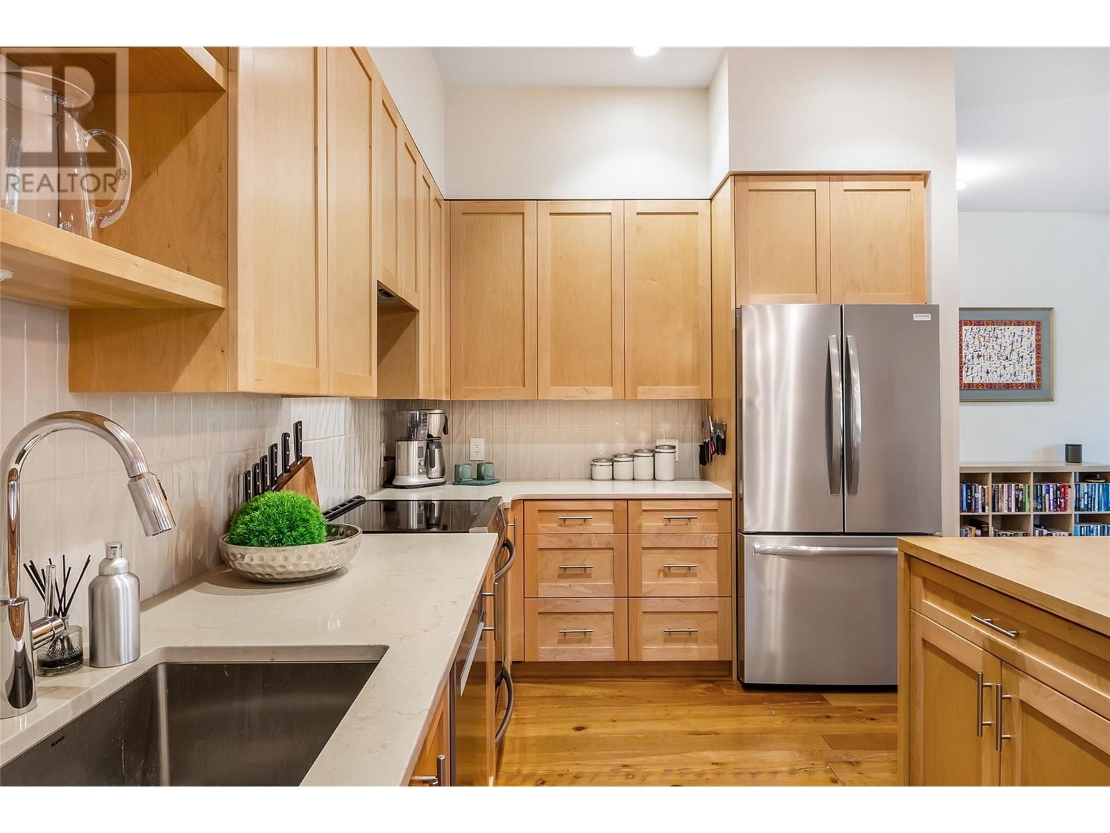 2077 Mountain Gate Road, Revelstoke