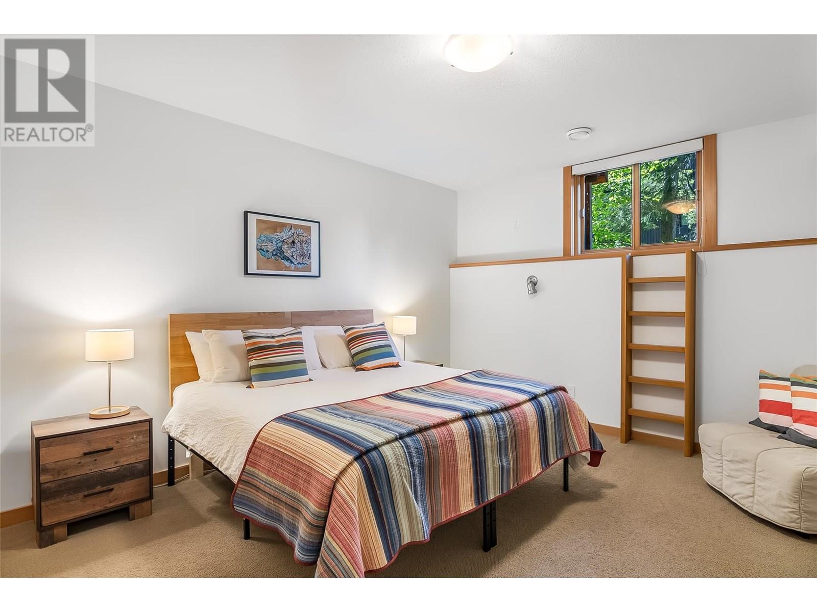 2077 Mountain Gate Road, Revelstoke