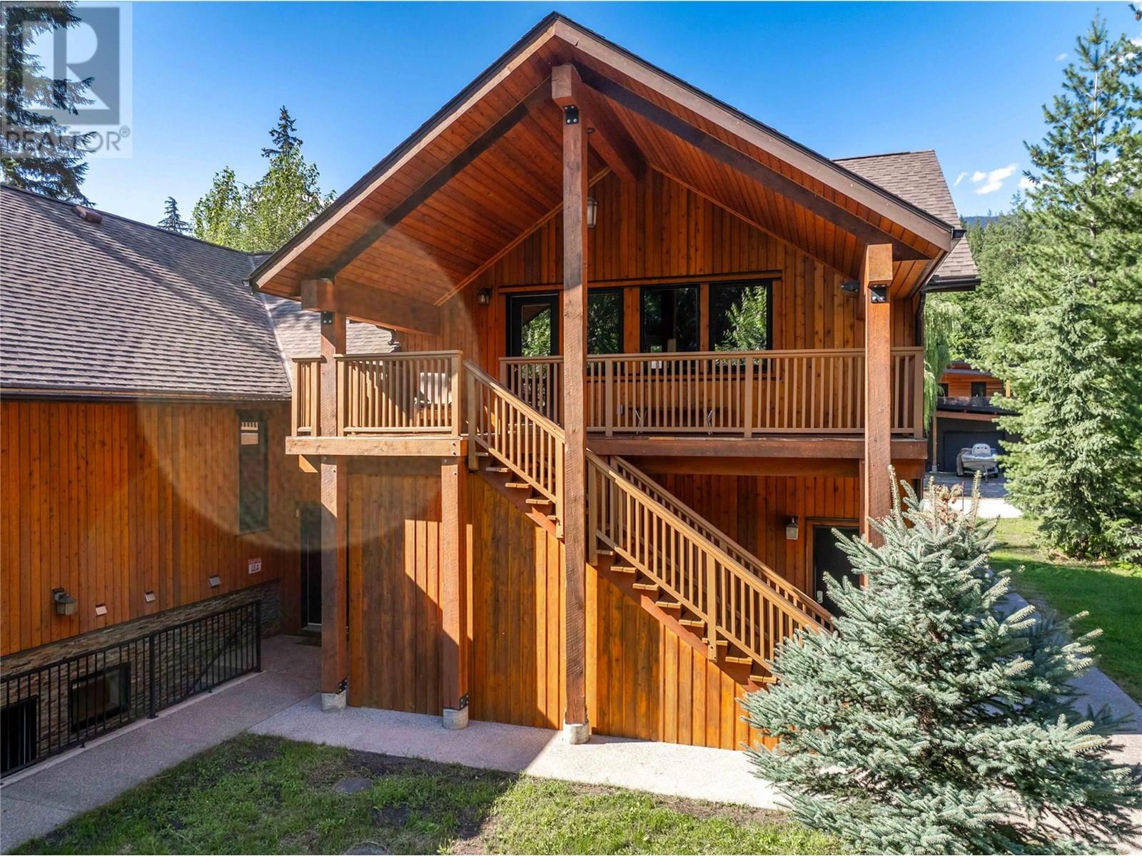 2077 Mountain Gate Road, Revelstoke