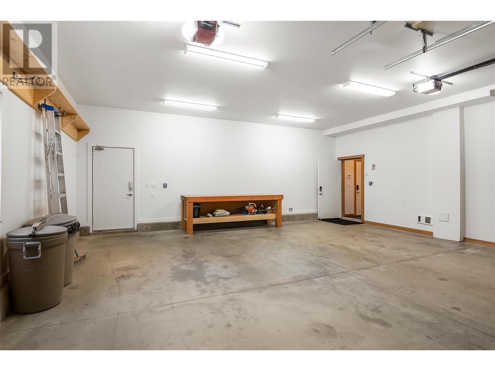 2077 Mountain Gate Road, Revelstoke