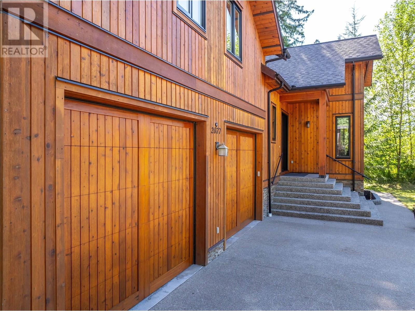 2077 Mountain Gate Road, Revelstoke