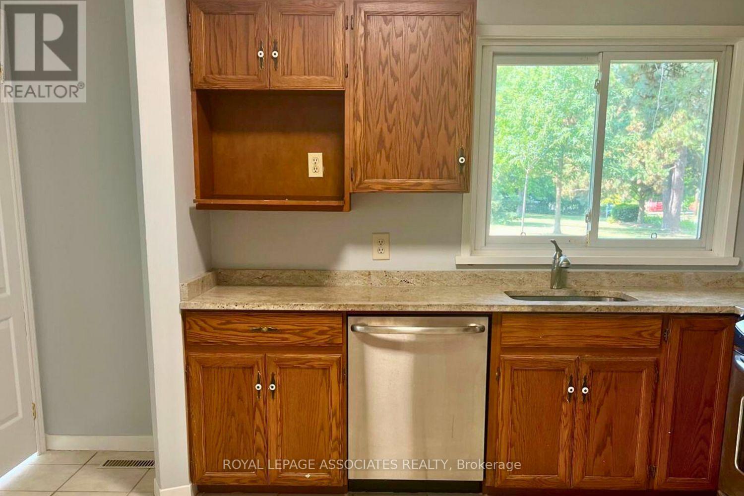 Photo 26 of Main 98 Wigmore Drive, Toronto ON