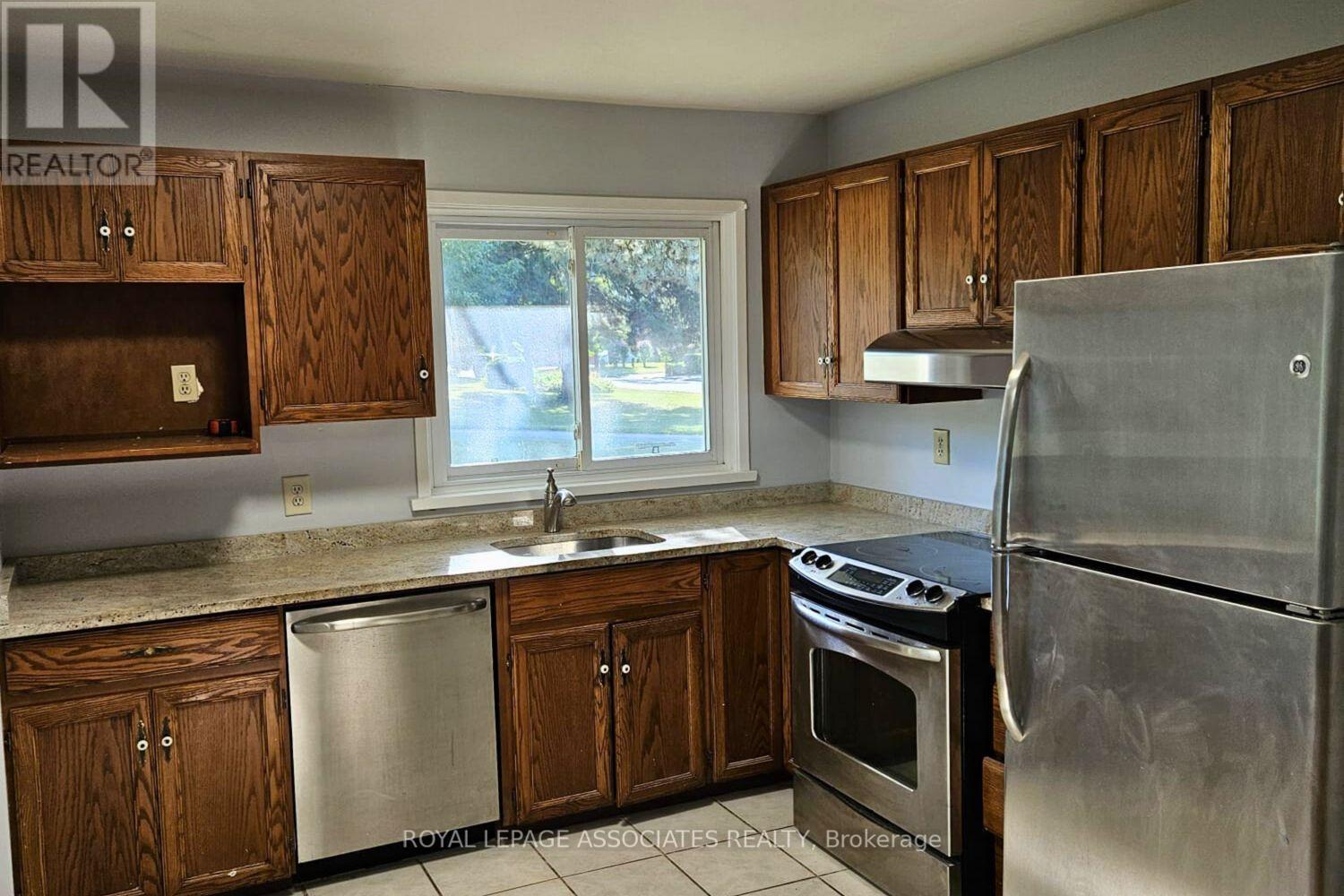 Photo 11 of Main 98 Wigmore Drive, Toronto ON