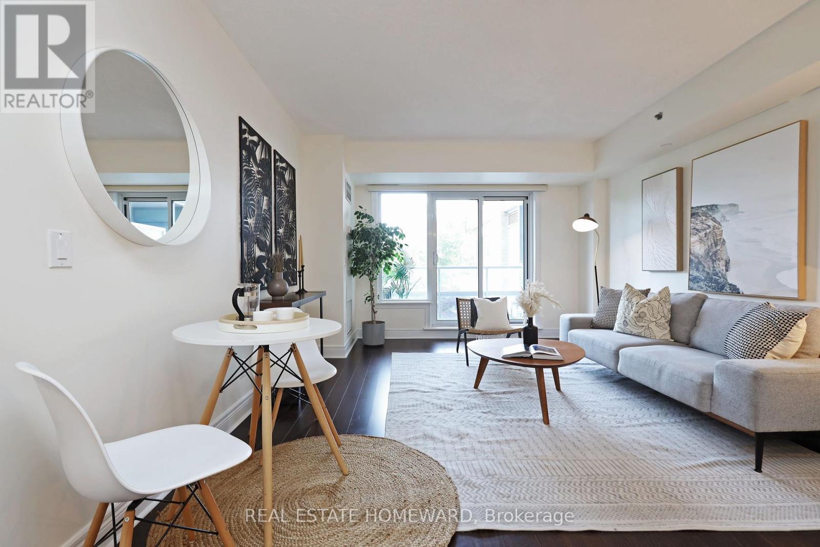 Photo 5 of 302 701 Sheppard Avenue W, Toronto ON