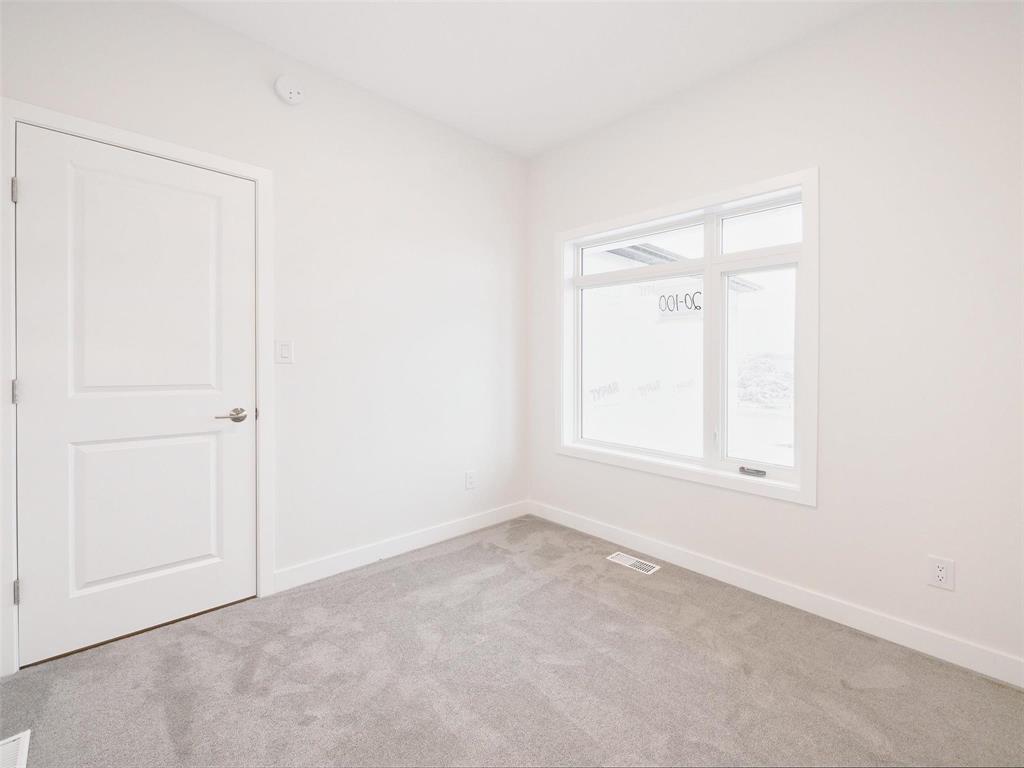 Photo 14 of 24 100 Grande Pointe Meadows Boulevard, Grande Pointe MB