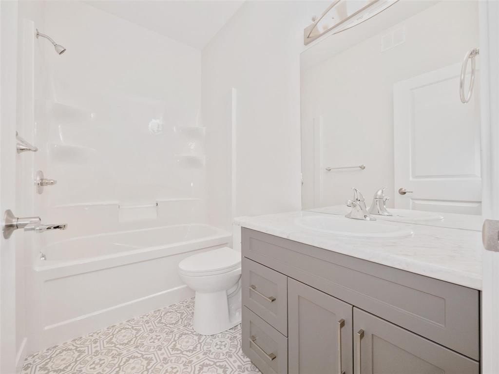 Photo 21 of 24 100 Grande Pointe Meadows Boulevard, Grande Pointe MB