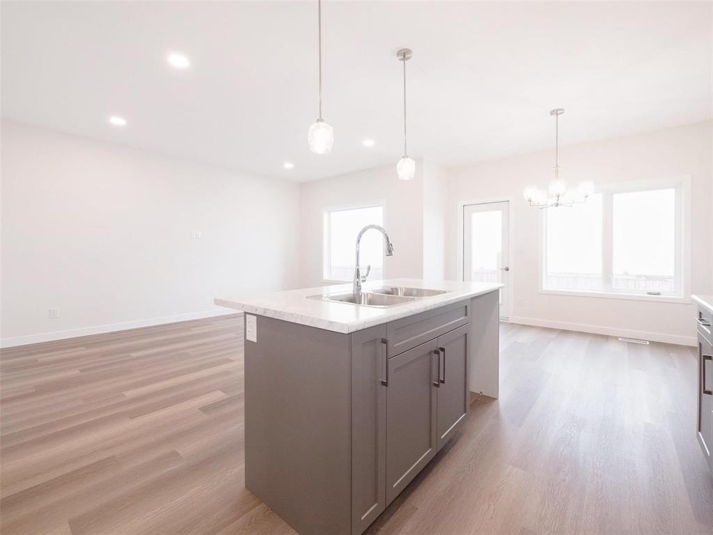 Photo 8 of 24 100 Grande Pointe Meadows Boulevard, Grande Pointe MB