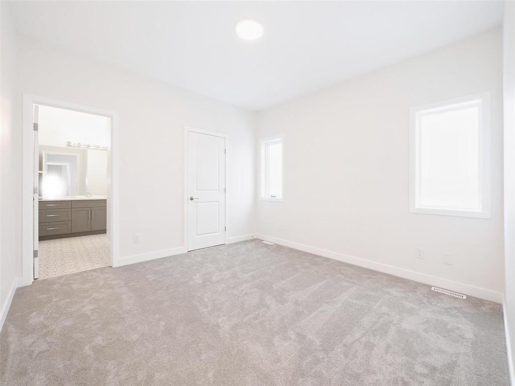 Photo 18 of 24 100 Grande Pointe Meadows Boulevard, Grande Pointe MB