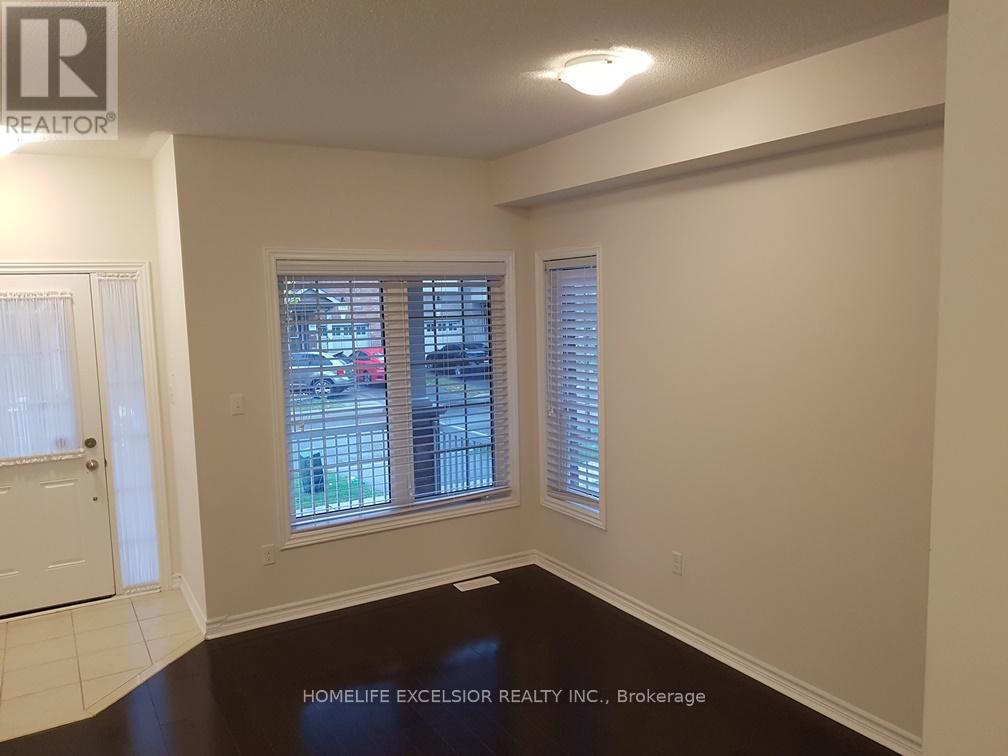 Photo 12 of 723 Hammersly Boulevard, Markham ON