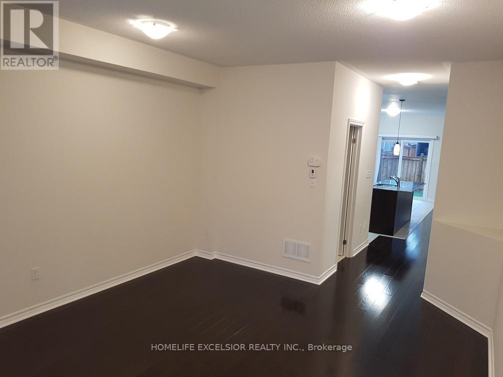 Photo 13 of 723 Hammersly Boulevard, Markham ON
