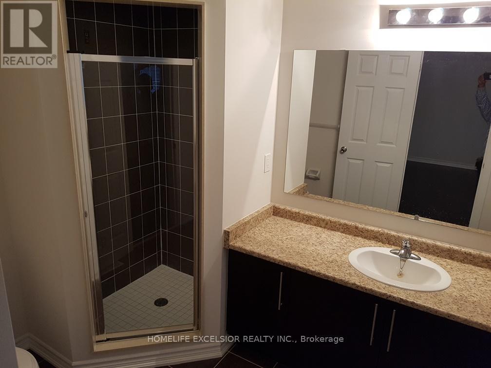 Photo 15 of 723 Hammersly Boulevard, Markham ON