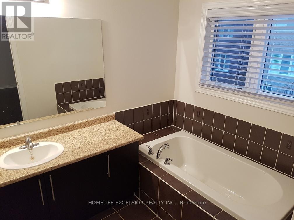 Photo 16 of 723 Hammersly Boulevard, Markham ON
