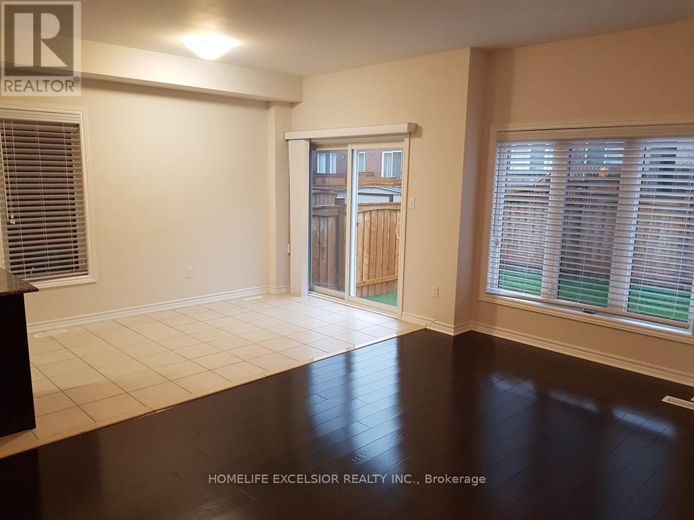 Photo 6 of 723 Hammersly Boulevard, Markham ON