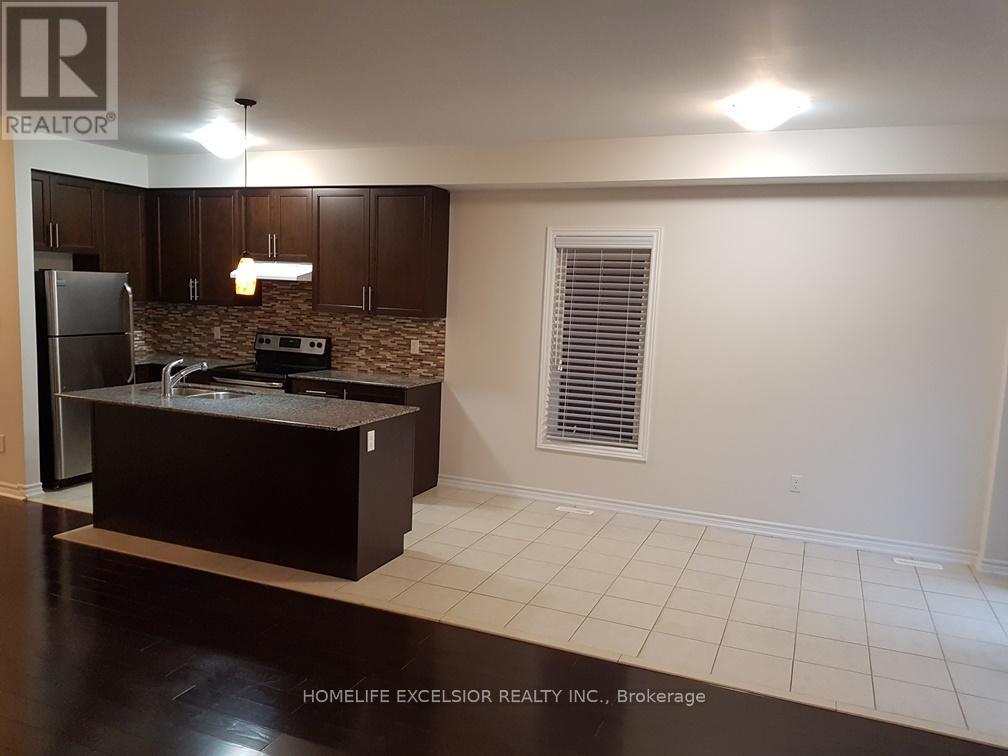 Photo 7 of 723 Hammersly Boulevard, Markham ON