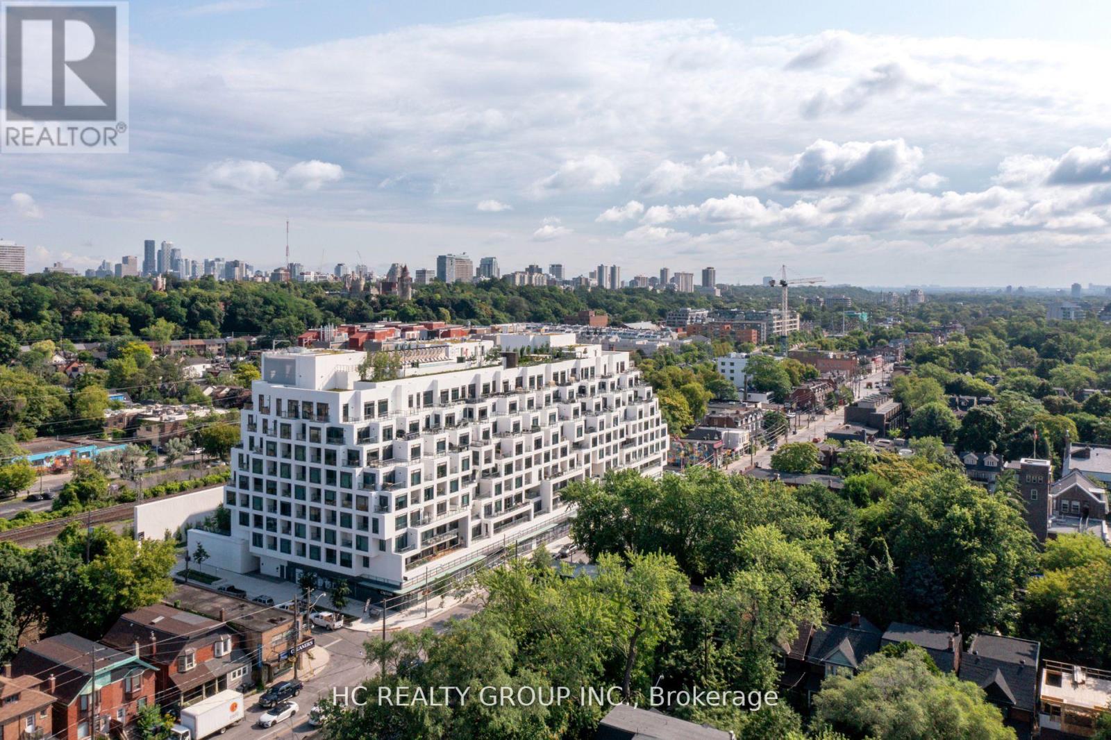 Photo 10 of 401 280 Howland Avenue, Toronto ON