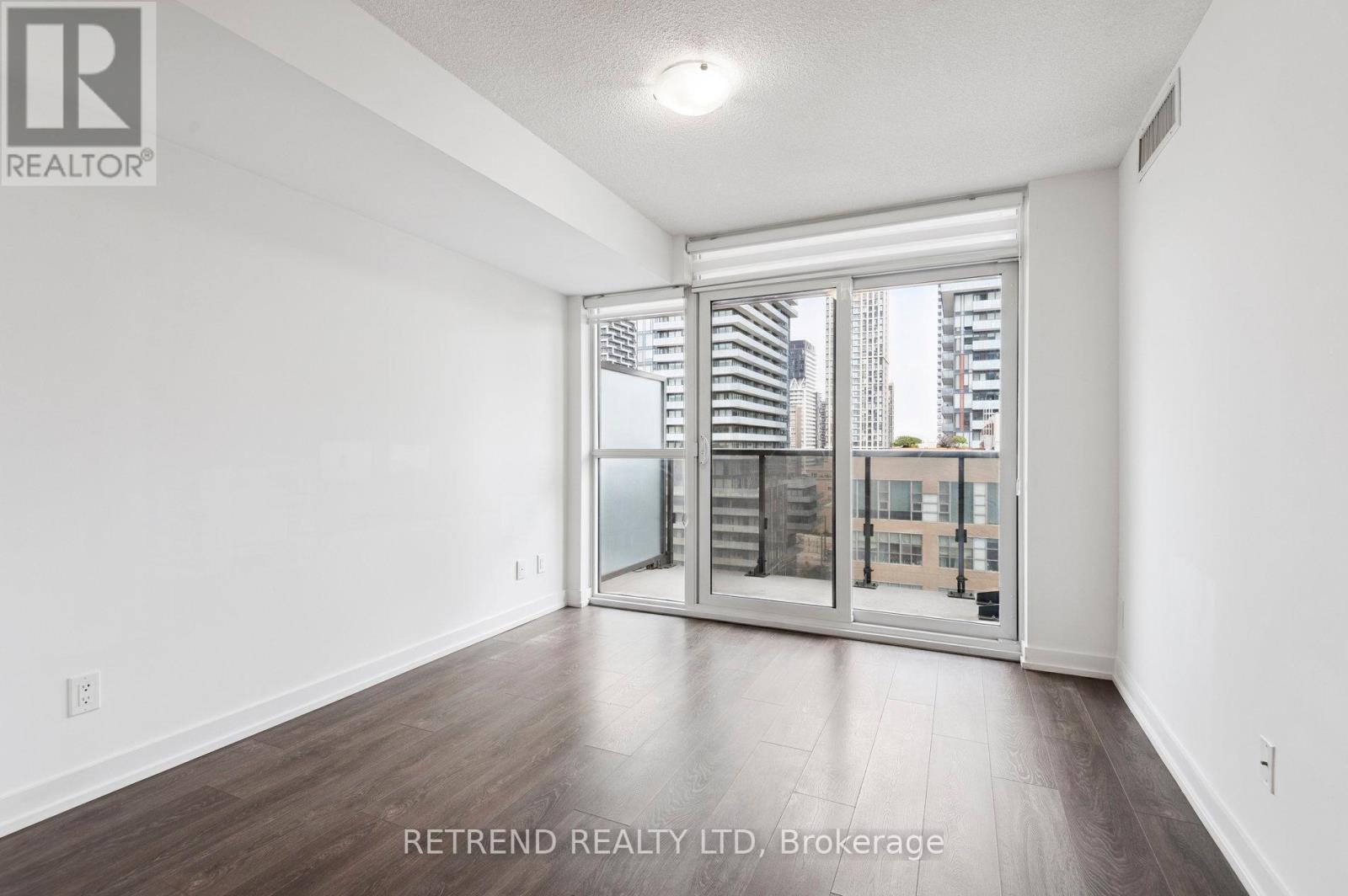 Photo 3 of 1004 125 Redpath Avenue, Toronto ON