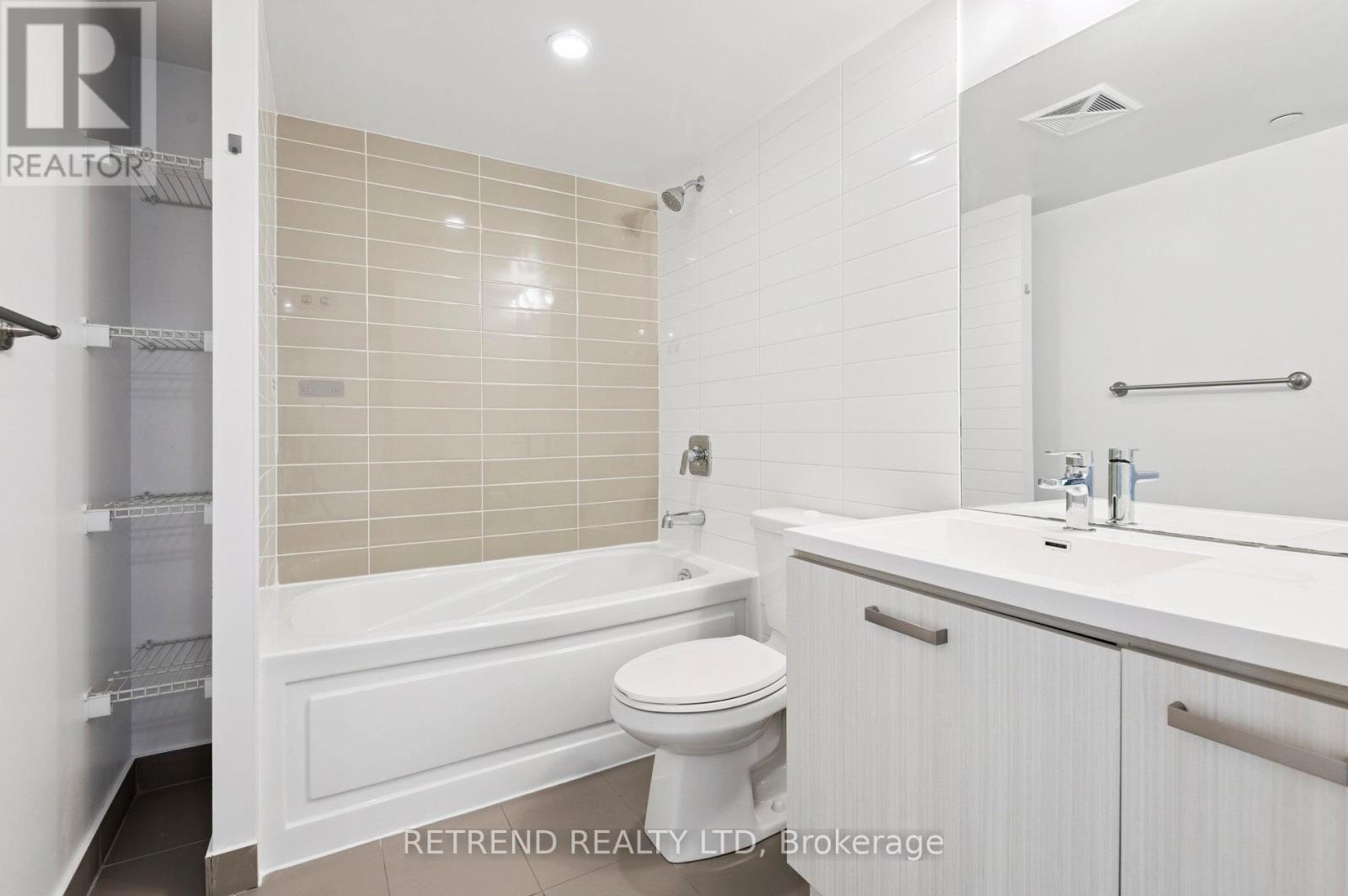 Photo 20 of 1004 125 Redpath Avenue, Toronto ON