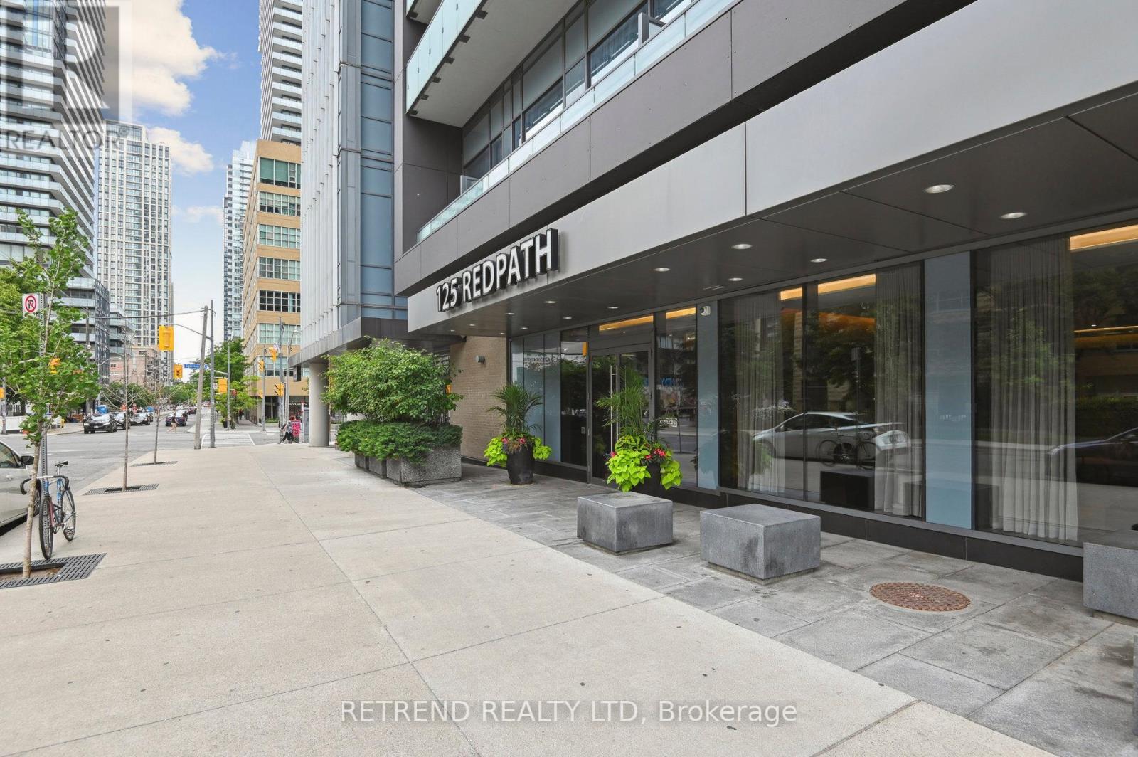 Photo 16 of 1004 125 Redpath Avenue, Toronto ON