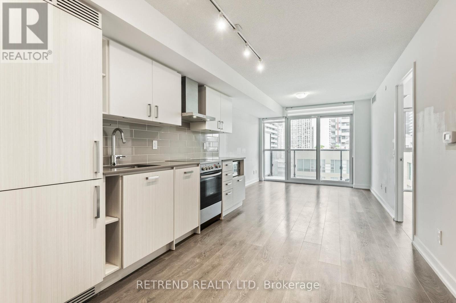 Photo 17 of 1004 125 Redpath Avenue, Toronto ON