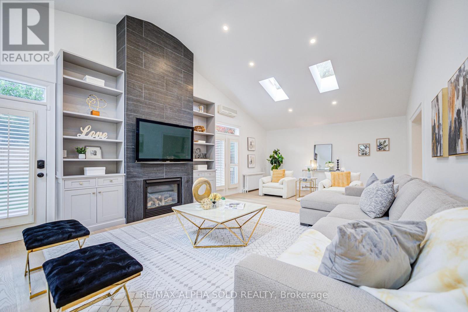 Photo 19 of 3 Silverwood Avenue, Toronto ON