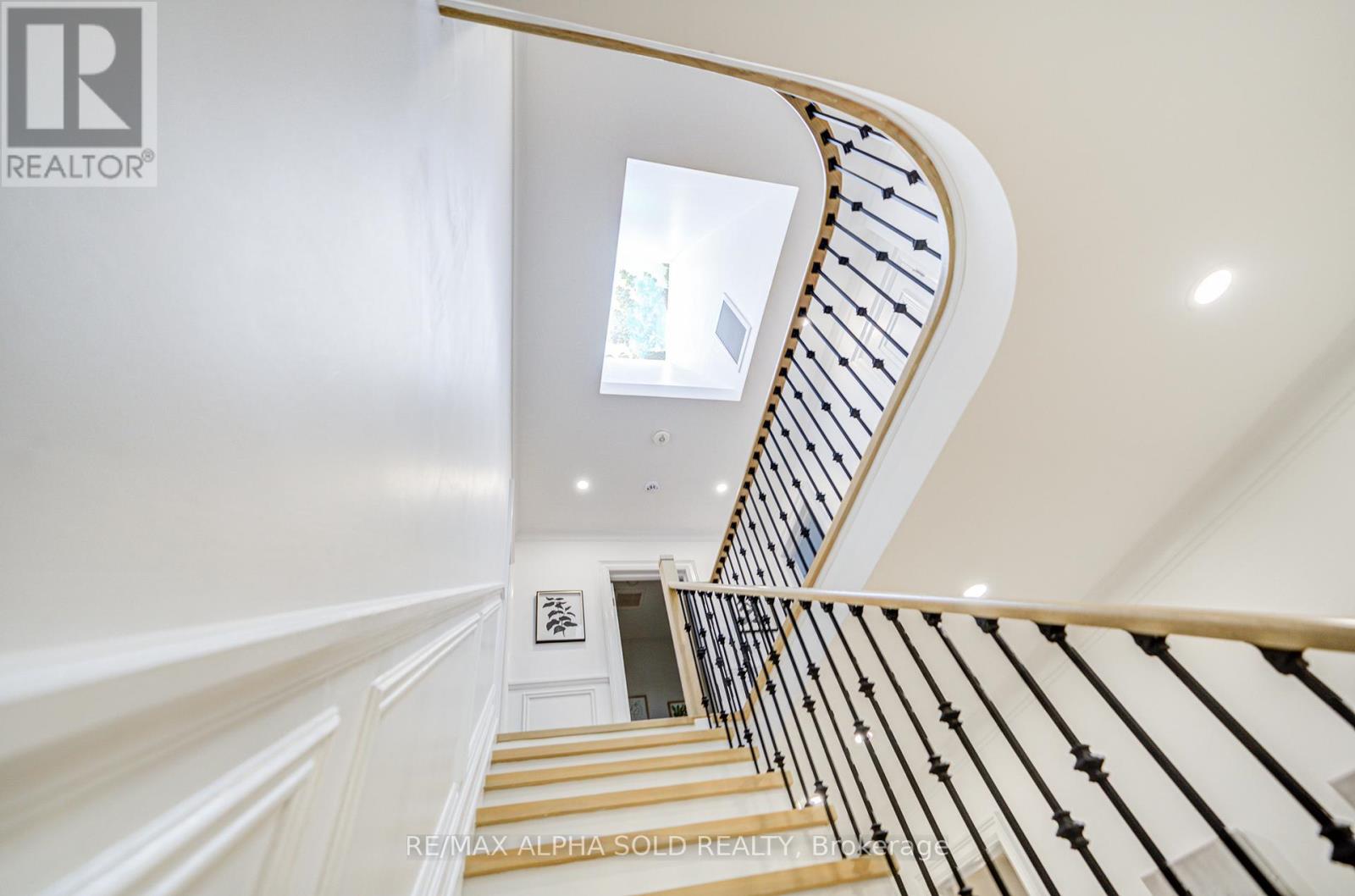 Photo 26 of 3 Silverwood Avenue, Toronto ON
