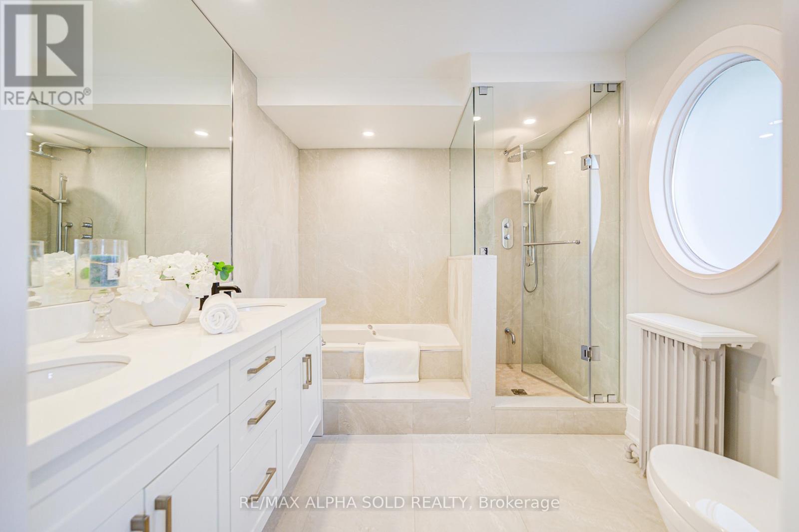 Photo 35 of 3 Silverwood Avenue, Toronto ON