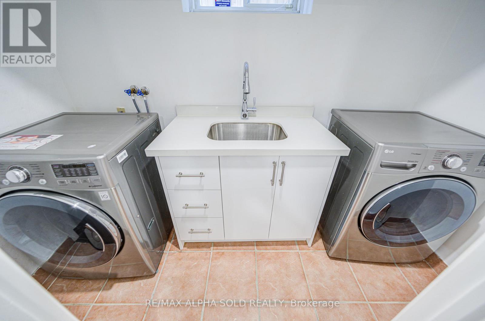 Photo 41 of 3 Silverwood Avenue, Toronto ON
