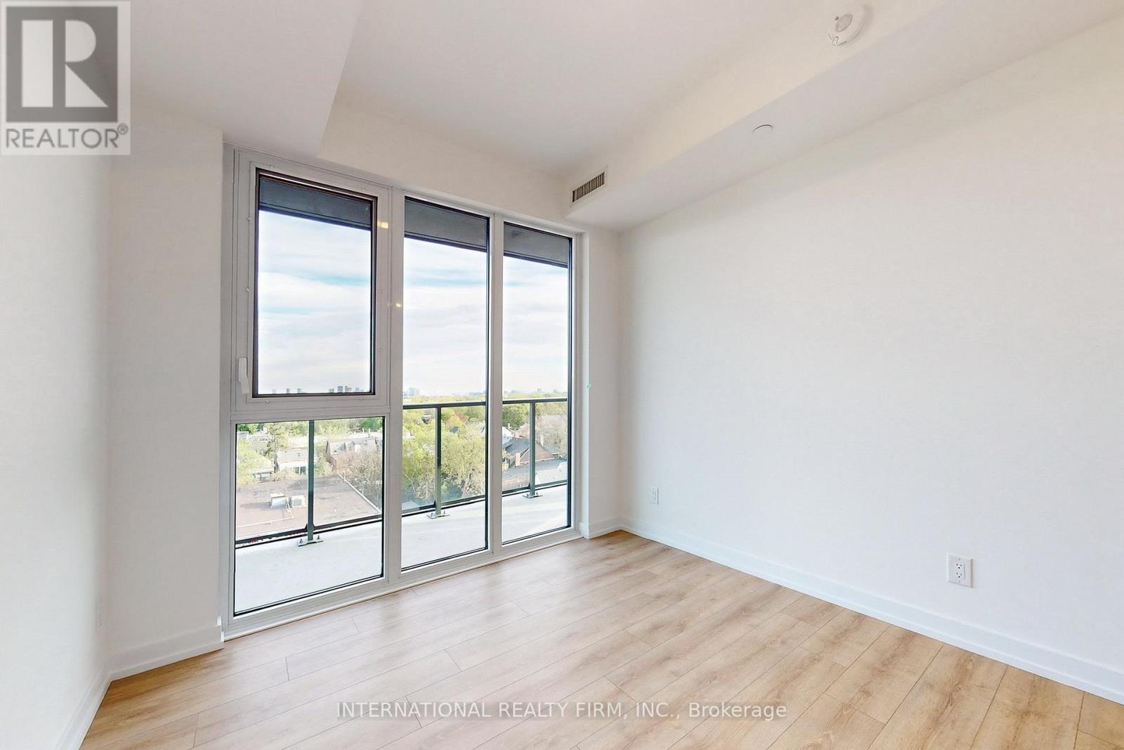 Photo 18 of 604 500 Dupont Street, Toronto ON
