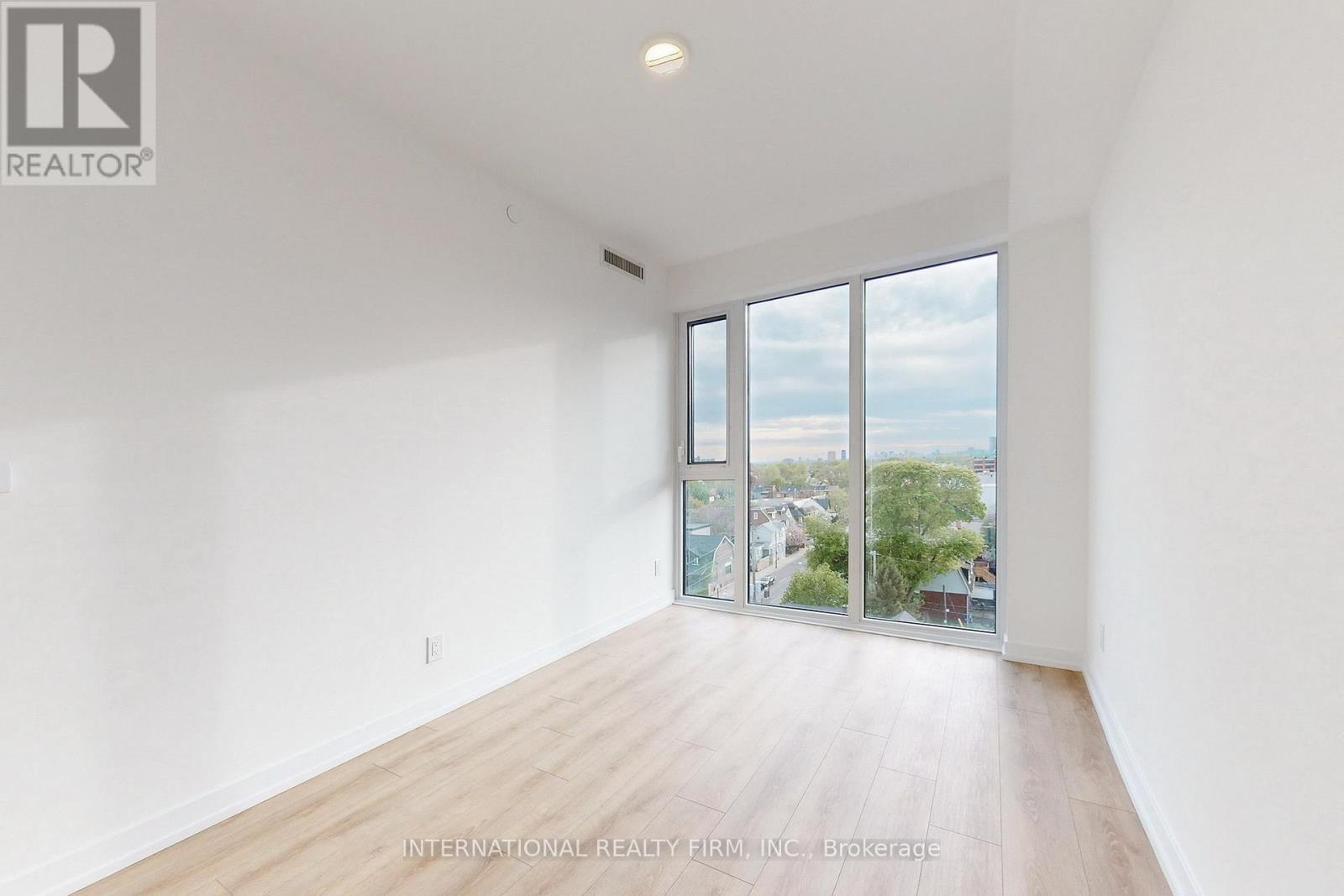 Photo 8 of 604 500 Dupont Street, Toronto ON
