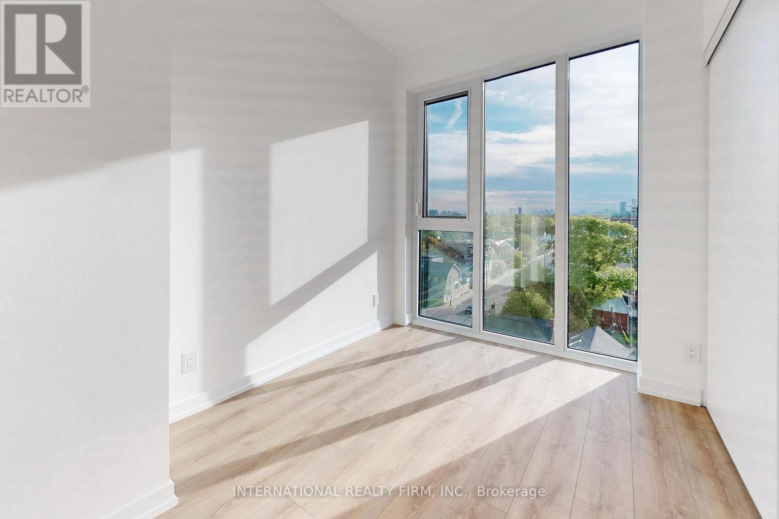 Photo 12 of 604 500 Dupont Street, Toronto ON
