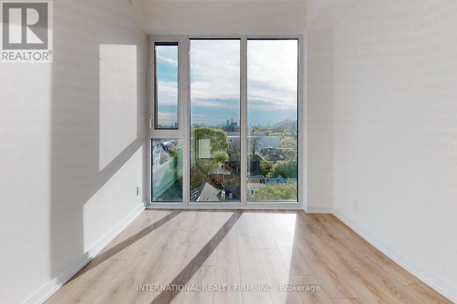 Photo 10 of 604 500 Dupont Street, Toronto ON