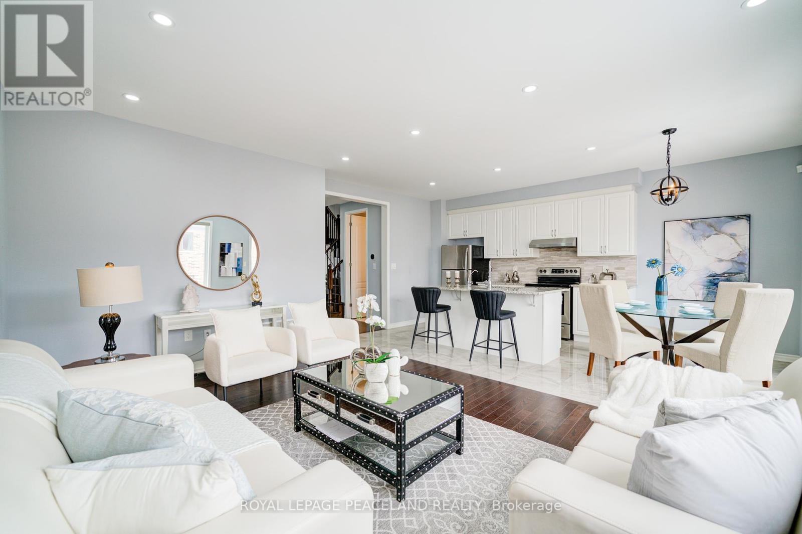 Photo 15 of 8 Casely Avenue, Richmond Hill ON