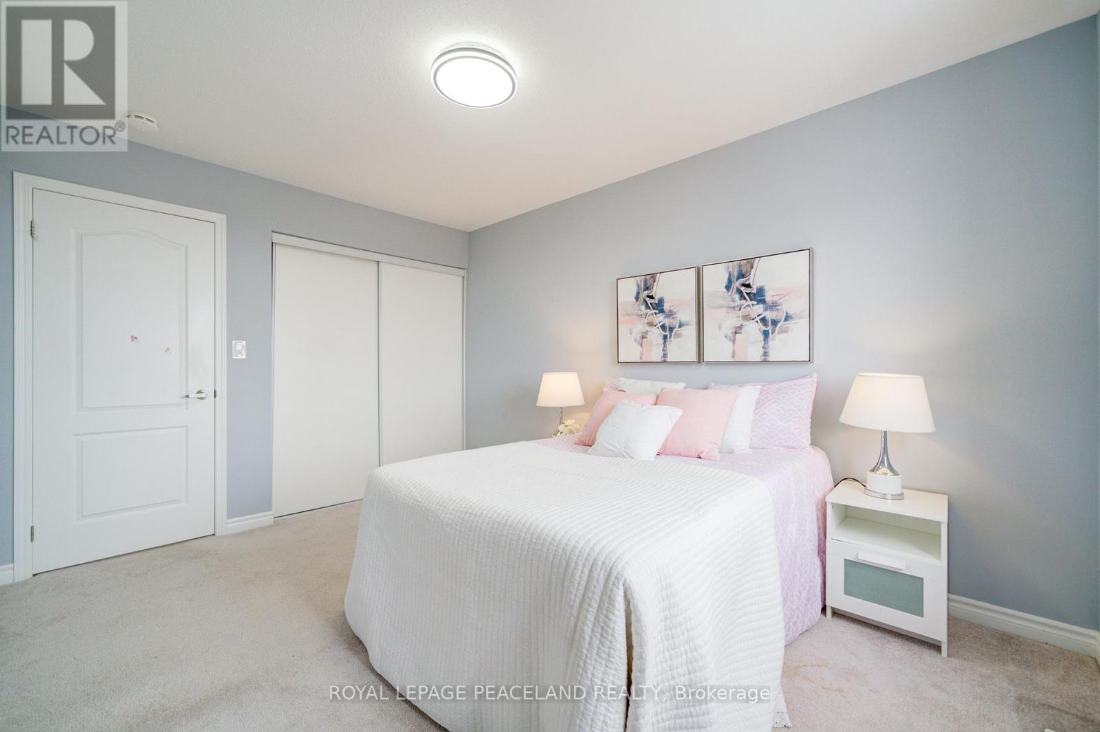 Photo 7 of 8 Casely Avenue, Richmond Hill ON