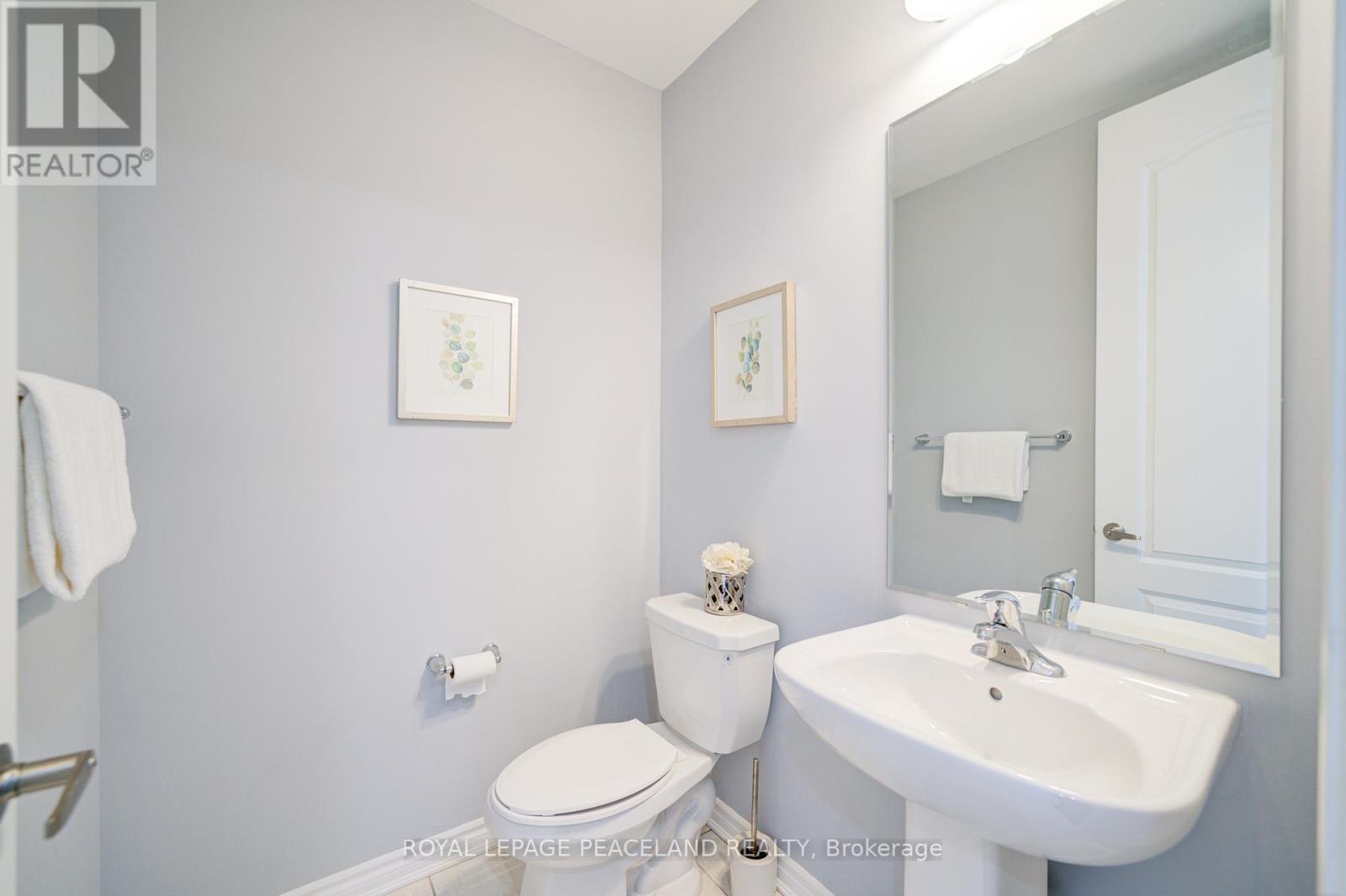 Photo 25 of 8 Casely Avenue, Richmond Hill ON