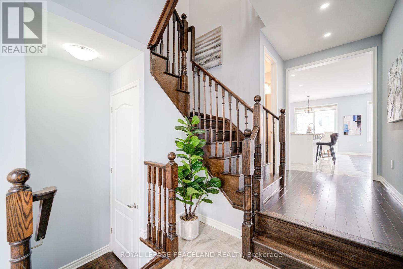 Photo 14 of 8 Casely Avenue, Richmond Hill ON