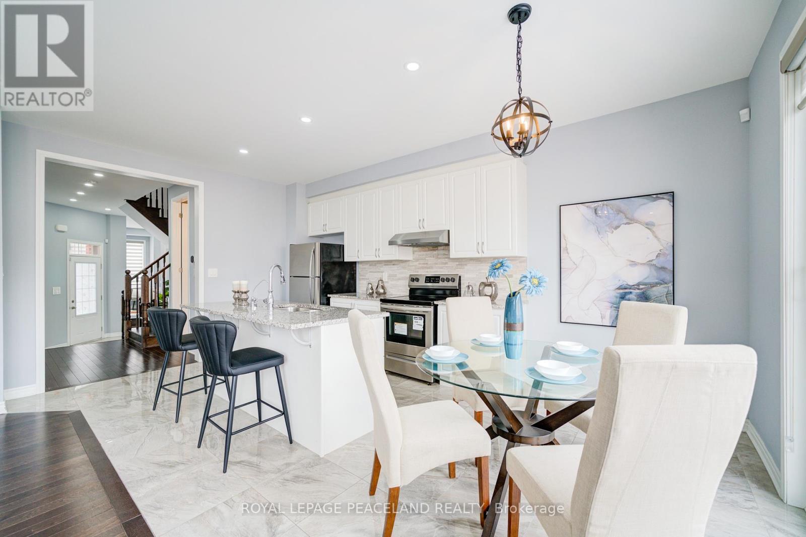 Photo 12 of 8 Casely Avenue, Richmond Hill ON